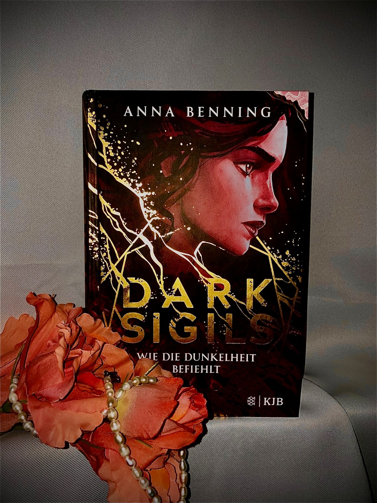 Anna Benning: Dark Sigils – Wie die Dunkelheit befiehlt (2)